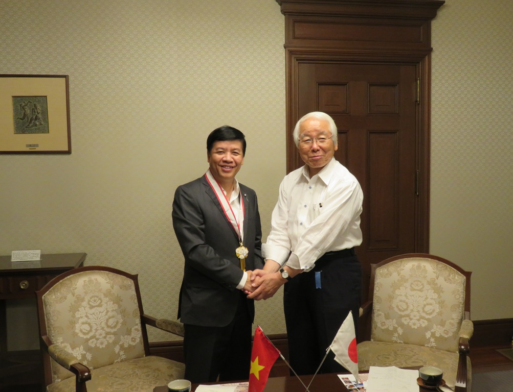 グエン・クオック・クオン大使は、兵庫県訪問