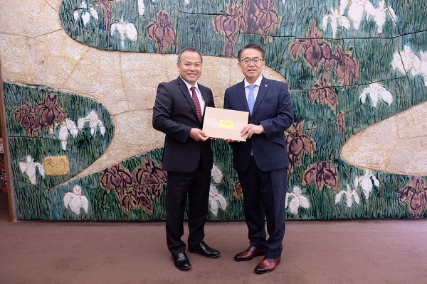 ĐẠI SỨ VŨ HỒNG NAM THĂM CHÍNH THỨC TỈNH AICHI