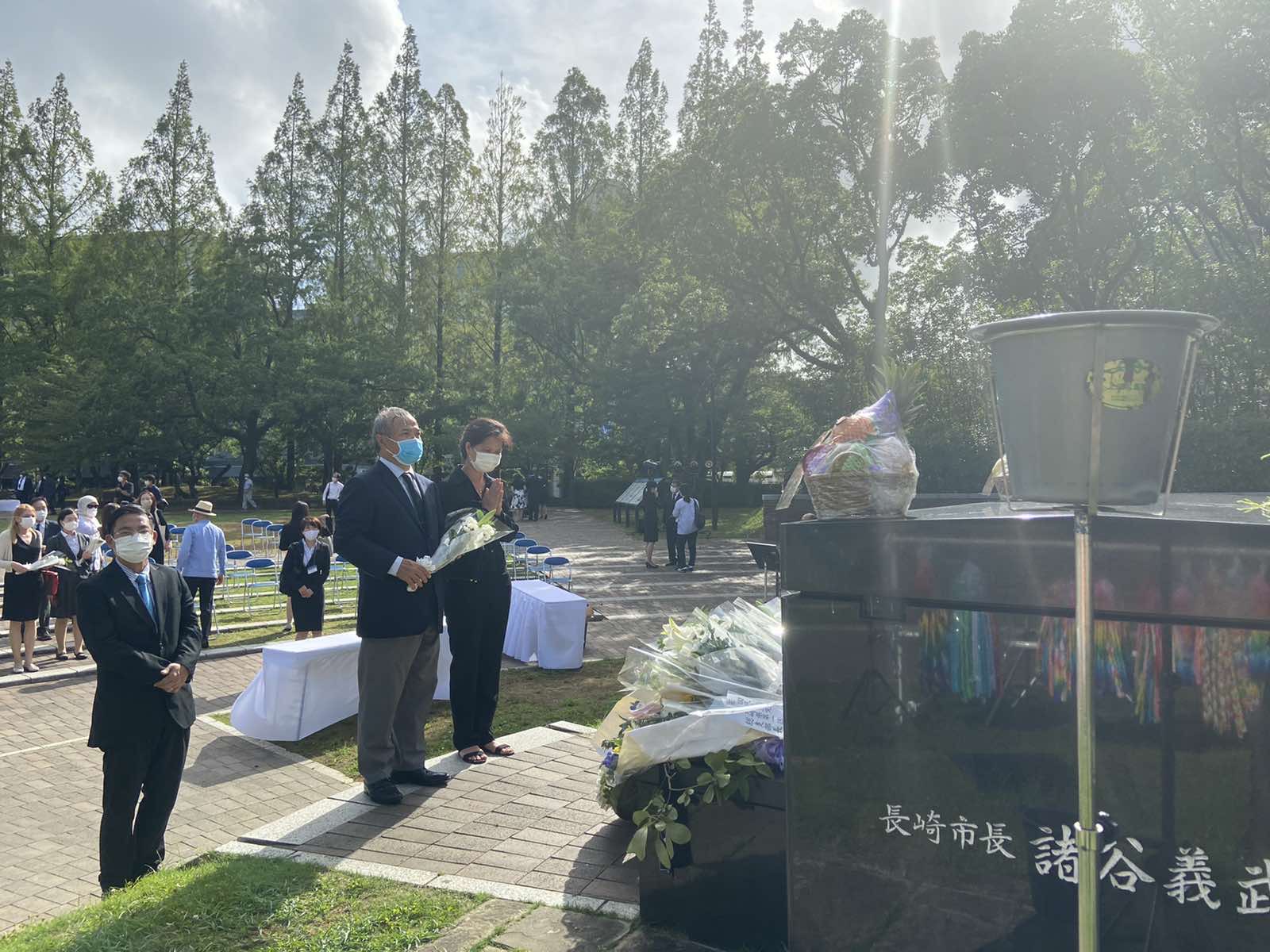 Đại sứ Vũ Hồng Nam và Phu nhân dự Lễ kỷ niệm hòa bình và tưởng niệm nạn nhân bom nguyên tử 75 năm tại Hiroshima và Nagasaki