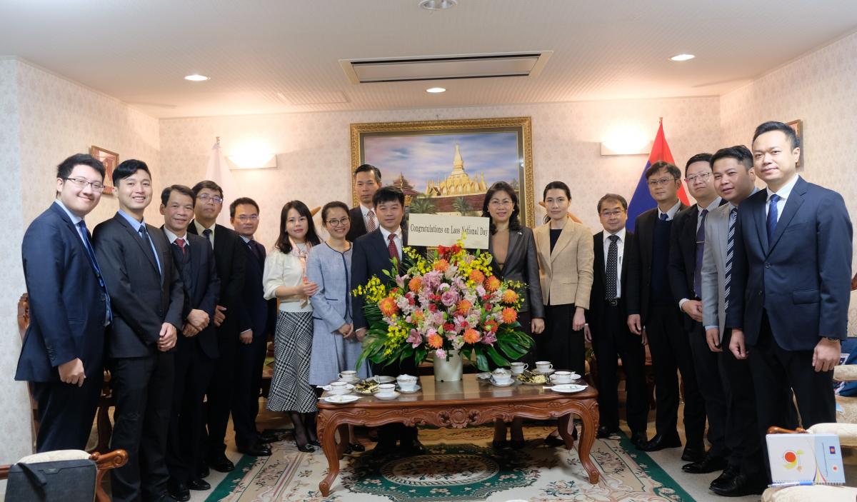 ラオス人民民主共和国の第47回建国記念日へのお祝い