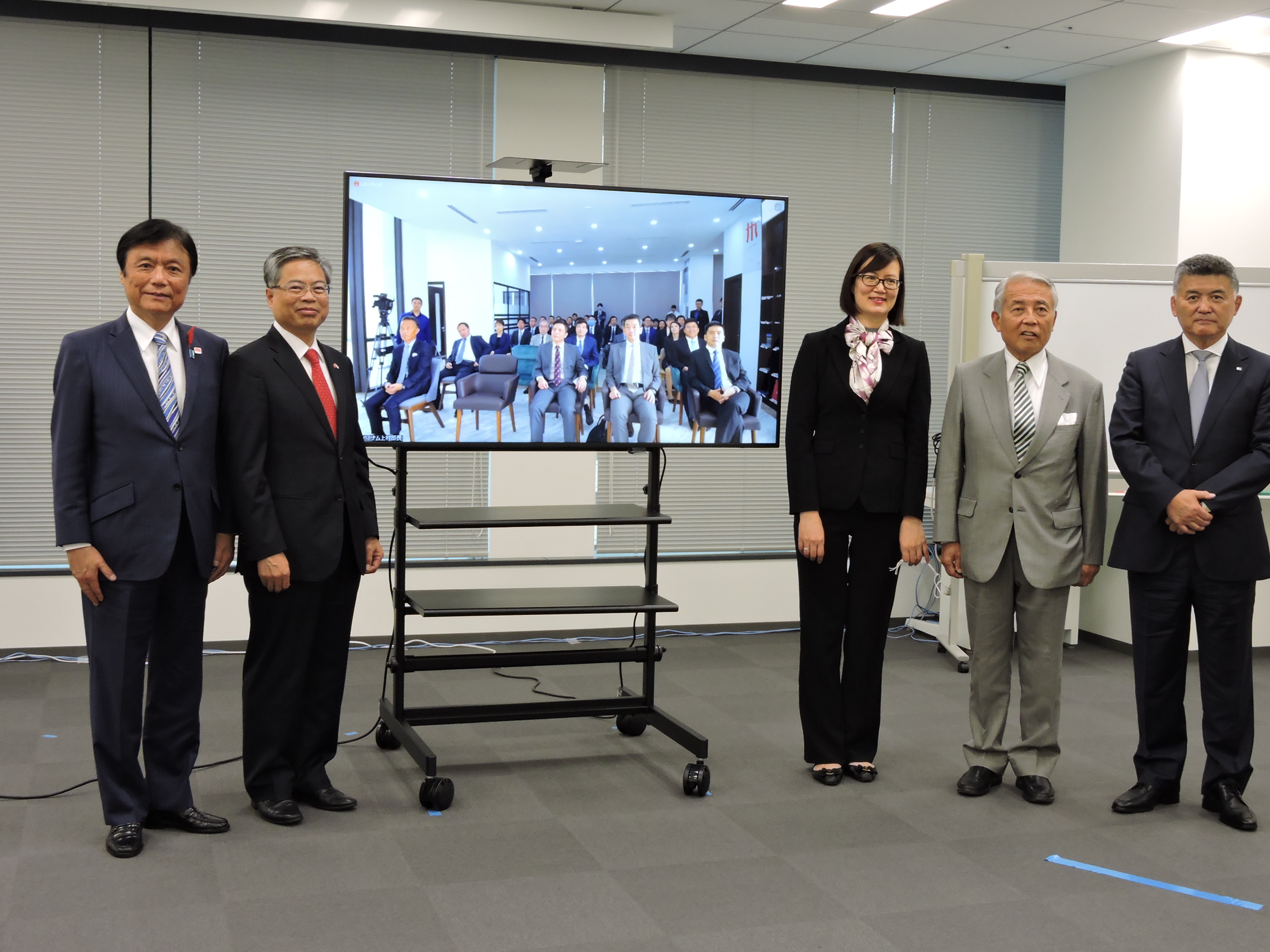 Đại sứ quán phối hợp KYUKEIREN tổ chức Hội thảo xúc tiến đầu tư Kyushu-Việt Nam nhân dịp khai trương Trung tâm xúc tiến, quảng báo Kyushu tại Hà Nội