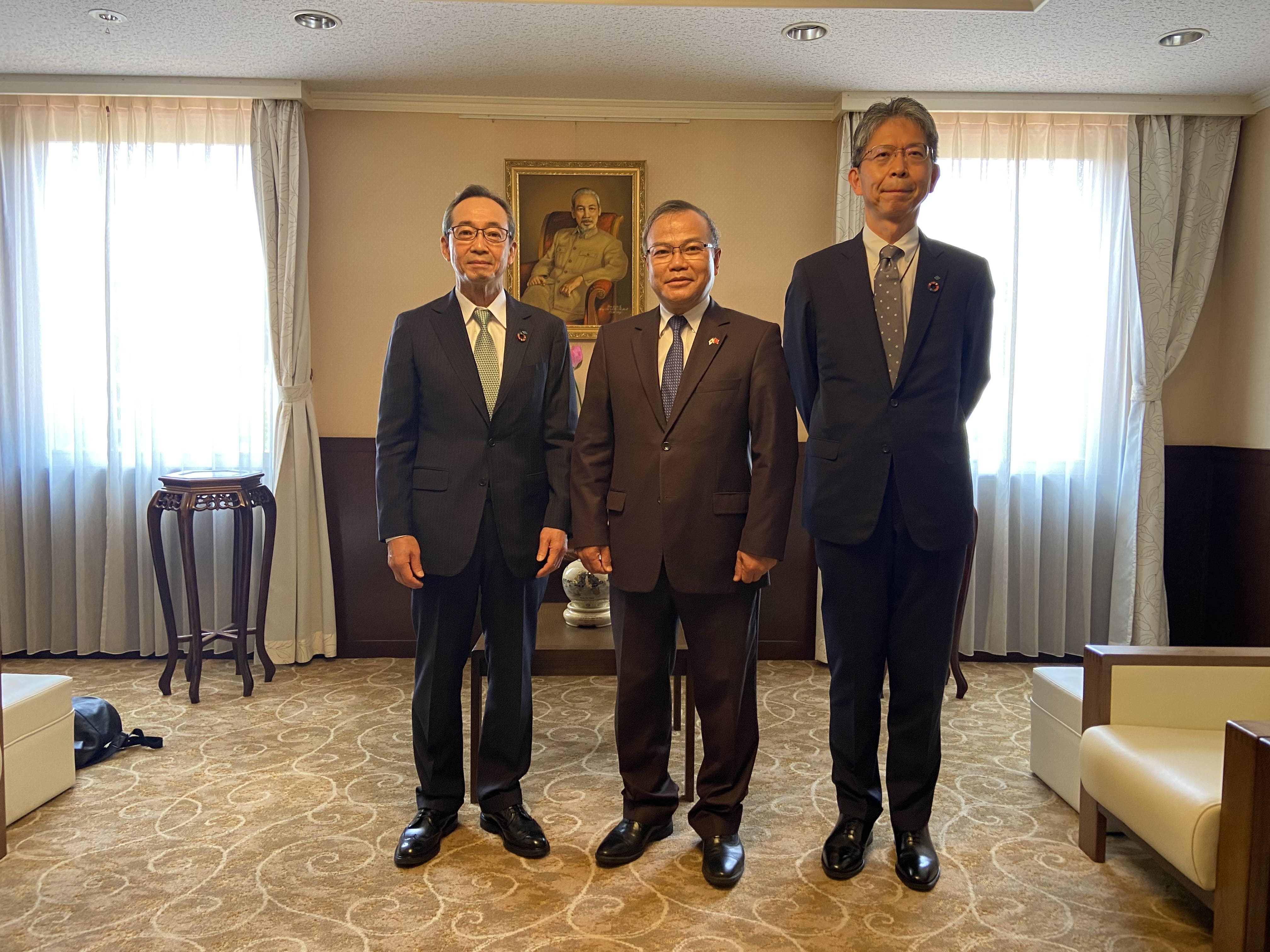 Đại sứ Vũ Hồng Nam tiếp Chủ tịch và Tổng Giám đốc điều hành  Tập đoàn Sumitomo Forestry