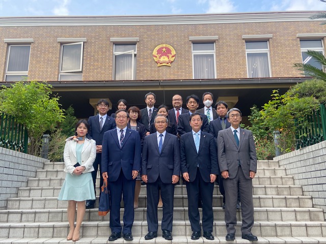 愛媛県副知事と愛媛県中小企業団体中央会代表団と面談