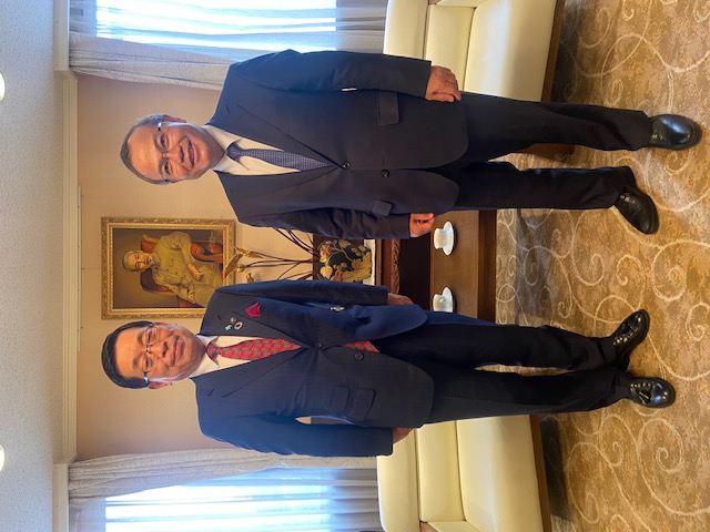 Đại sứ Vũ Hồng Nam tiếp Thị trưởng thành phố Takayama