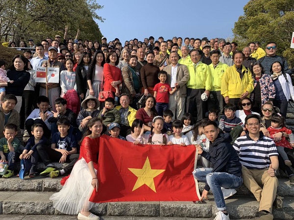 Đại sứ quán Việt Nam tại Nhật Bản giao lưu với Fuji Yoshiwara Lions Club tại Công viên Hiromi, tỉnh Shizuoka ngày 6/4/2019  