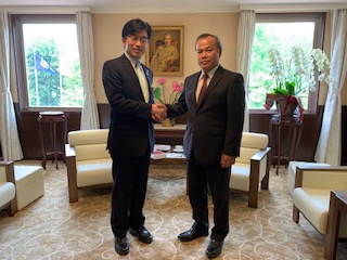 ヴー・ホン・ナム大使が福島市の木幡 浩市長と面談