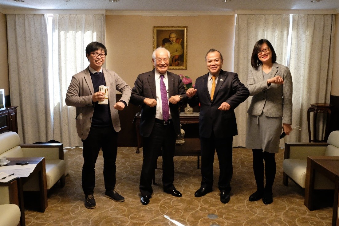 JESCOホールディングス松本会長は新型コロナウィルス感染パンデミックによる被害を受けた在日ベトナム人コンミュニティに寄付