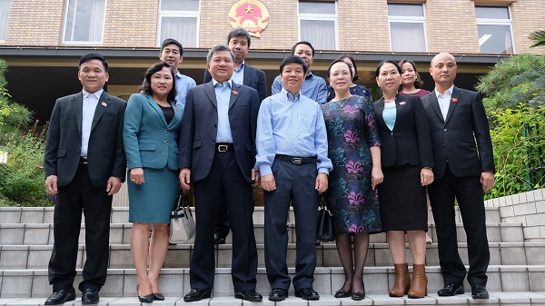 グェン・バン・ザウ国会対外委員会長が訪日