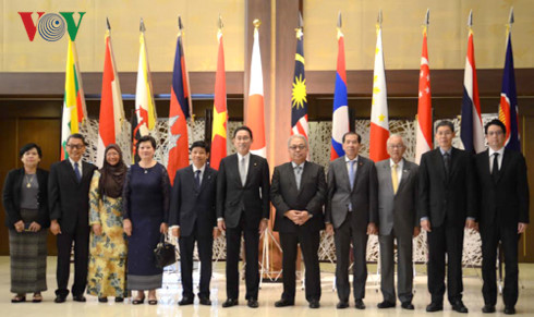 日本：ＡＳＥＡＮの中心的な役割を支援