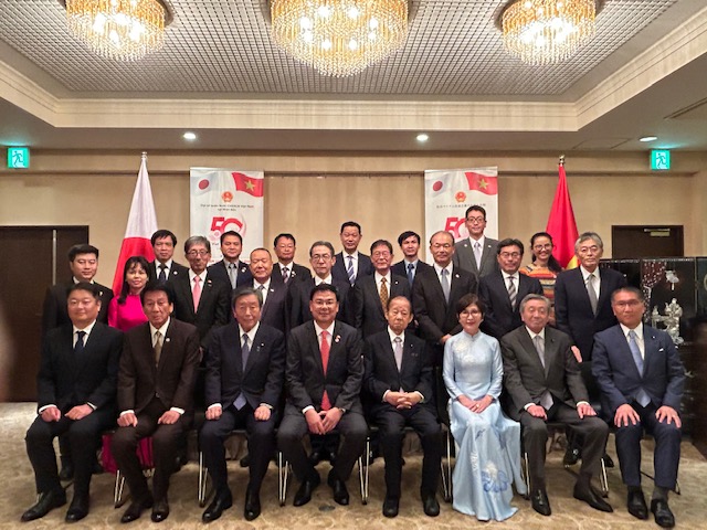 Ambassador Designate Designate Pham Quang Hieu receives Chairman of Japan-Vietnam Parliamentary Friendship Alliance