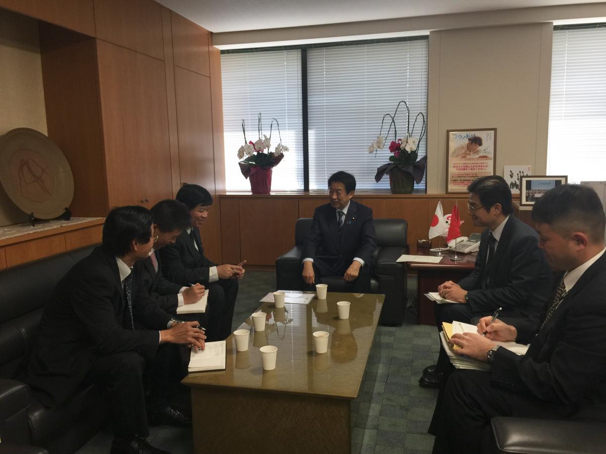 日本は、ベトナムと保健・労働協力を強化したい