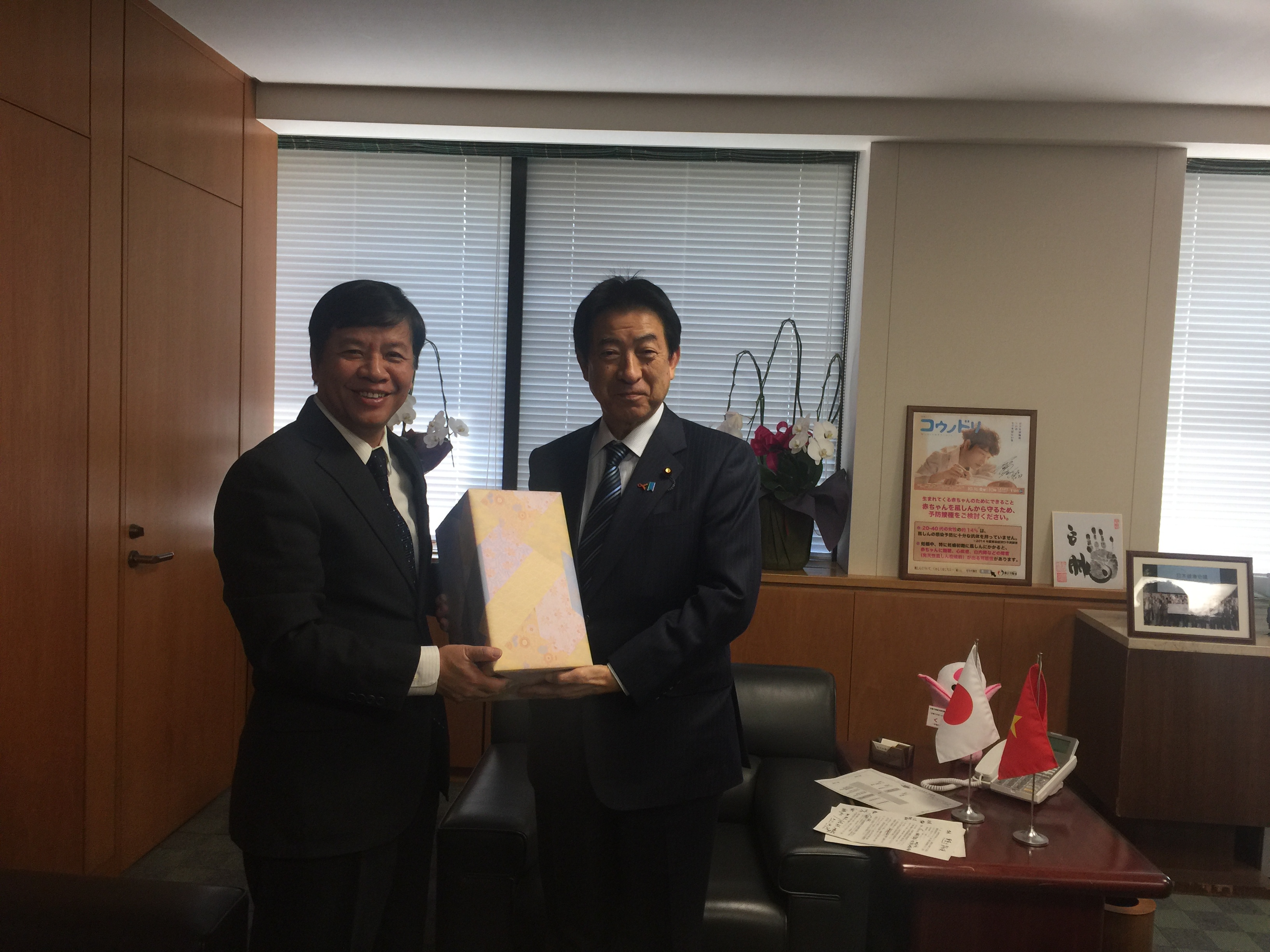 Nhật Bản muốn tăng cường hợp tác y tế và lao động với Việt Nam 