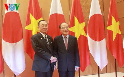 Viet Nam's National Assembly Chairman, Japan’s House of Councillors President hold talks 